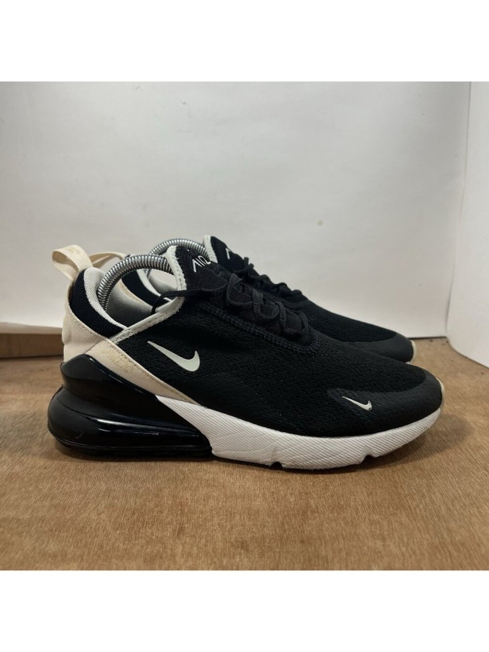 Nike Air Max 270 Women Size 8.5 Shoes Black White AH6789-010
